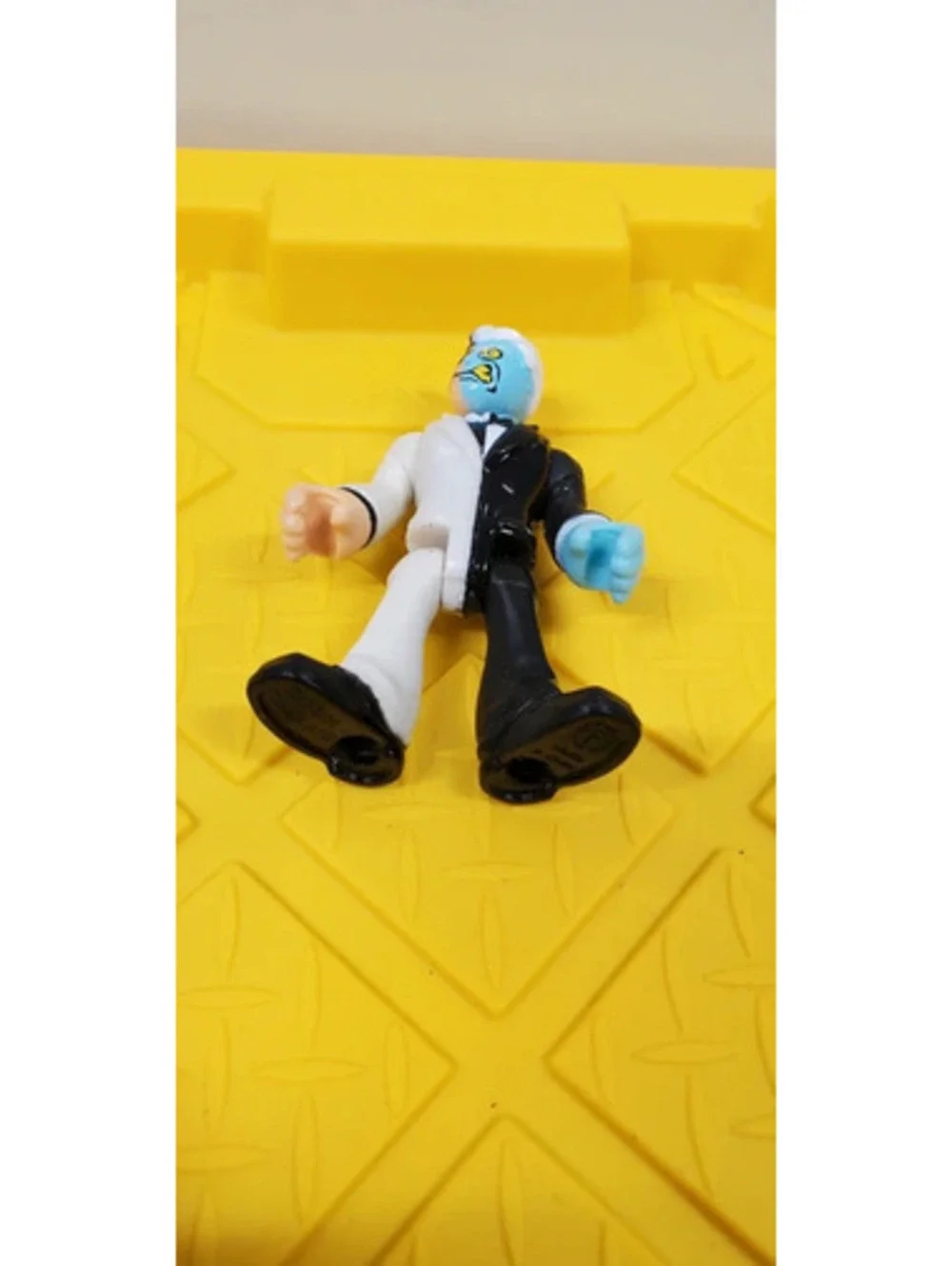 Fisher-Price Imaginext DC Super Friends Two Face Action Figure Suit Blue Hand